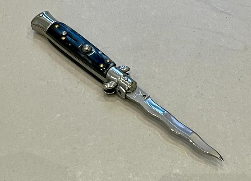 Couteau automatique stiletto italien 22cm lame kriss avec étui