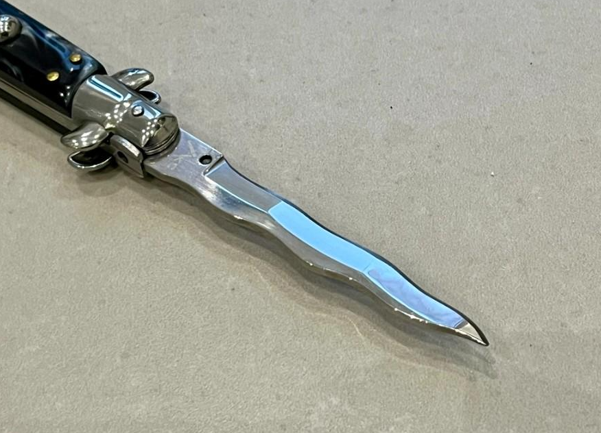 Couteau automatique stiletto italien 22cm lame kriss avec étui