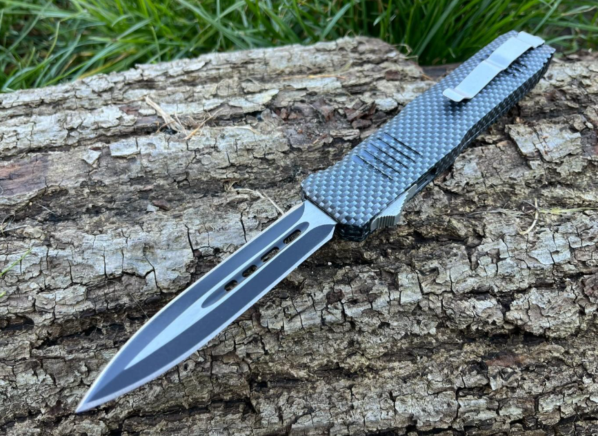 Couteau automatique OTF LAME double tranchant 10CM carbon