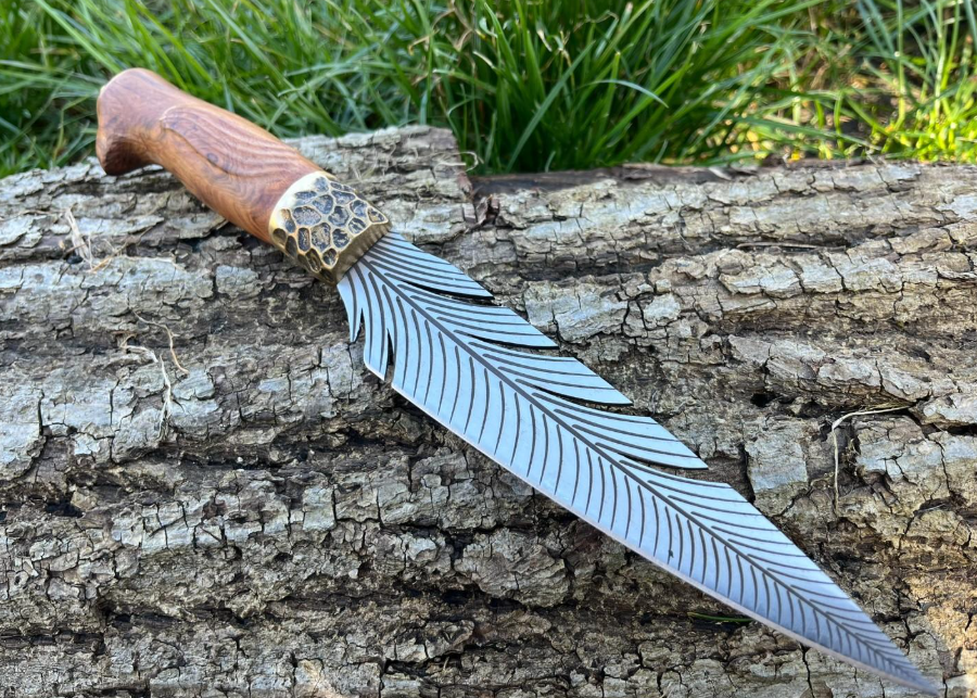 COUTEAU DROIT 30CM LAME PLUME D'OISEAU ETUI CUIR