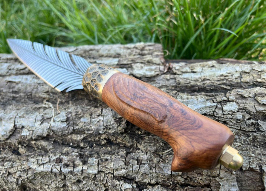 COUTEAU DROIT 30CM LAME PLUME D'OISEAU ETUI CUIR
