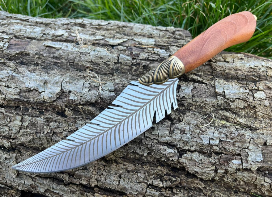 COUTEAU DROIT 26CM LAME PLUME D'OISEAU ETUI CUIR