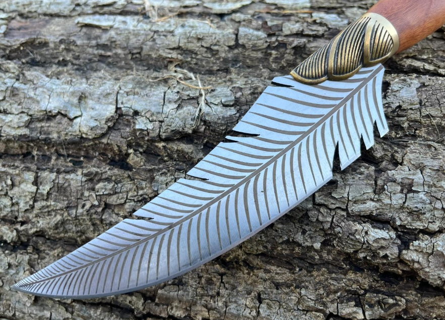COUTEAU DROIT 26CM LAME PLUME D'OISEAU ETUI CUIR