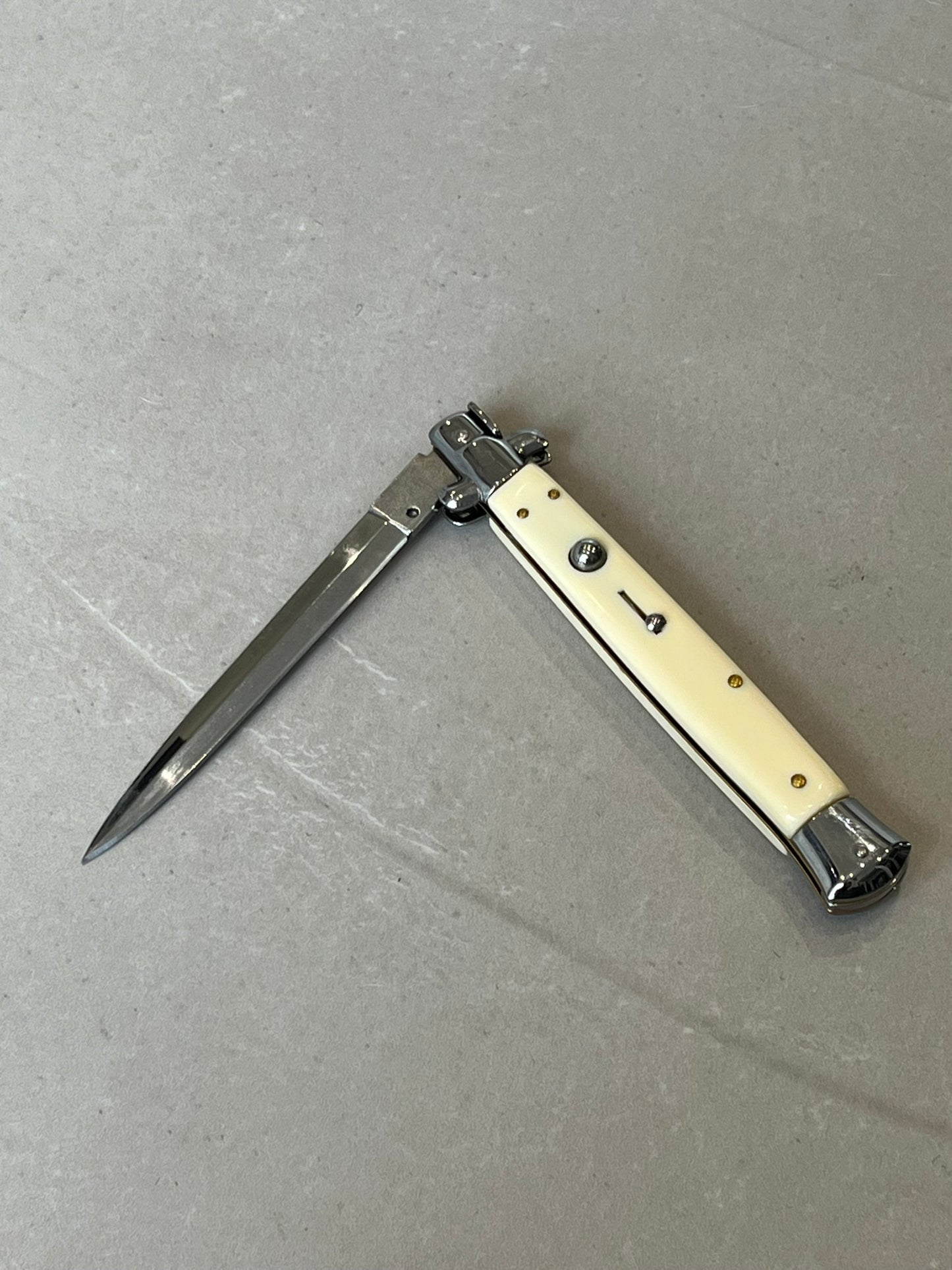 Couteau automatique stiletto XXL noir ou blanc 33cm