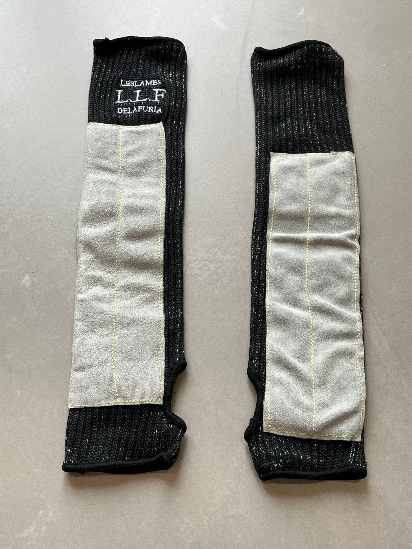 Paire de manchettes pare lame niveau 5 + renfort cuir
