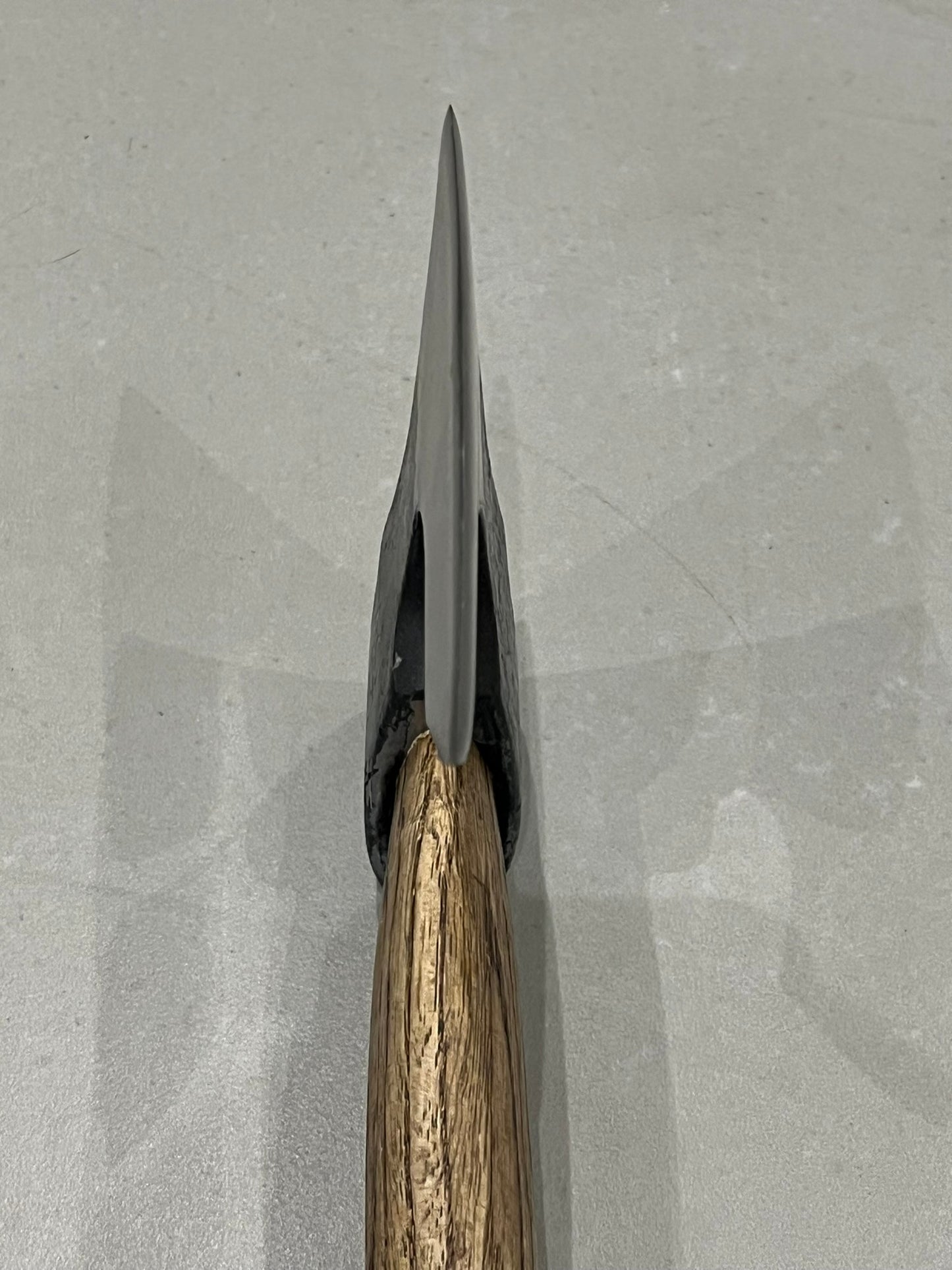Hache Viking en Acier Brut 1055 – Authenticité et Performance