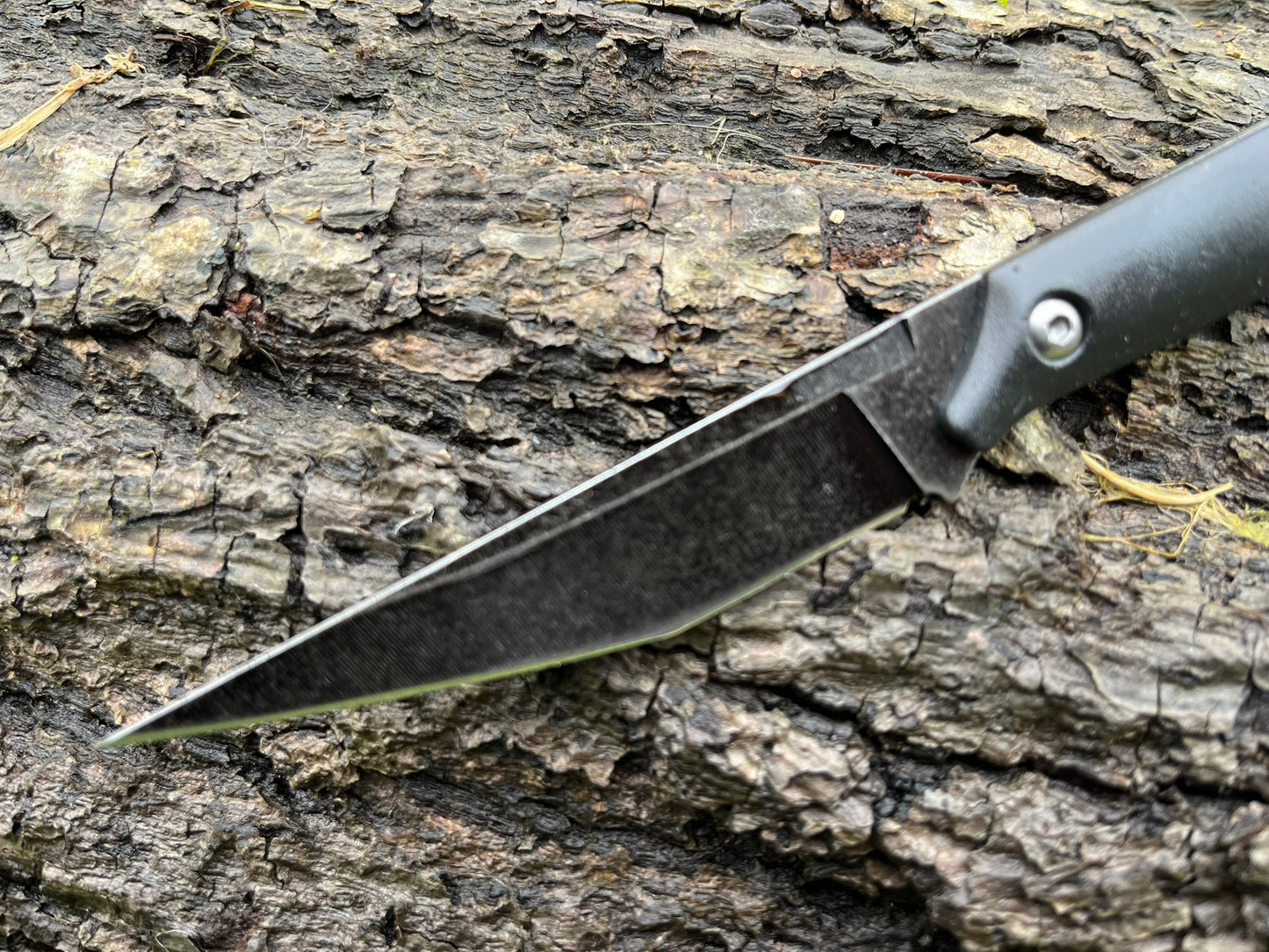 Kunaï Noir 19 cm – Élégance et Polyvalence Tactique