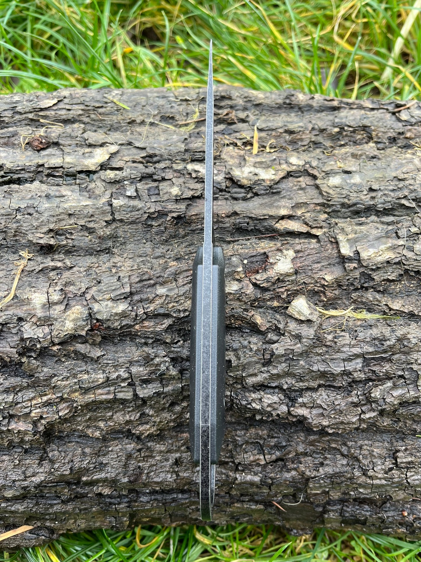 Kunaï Noir 19 cm – Élégance et Polyvalence Tactique