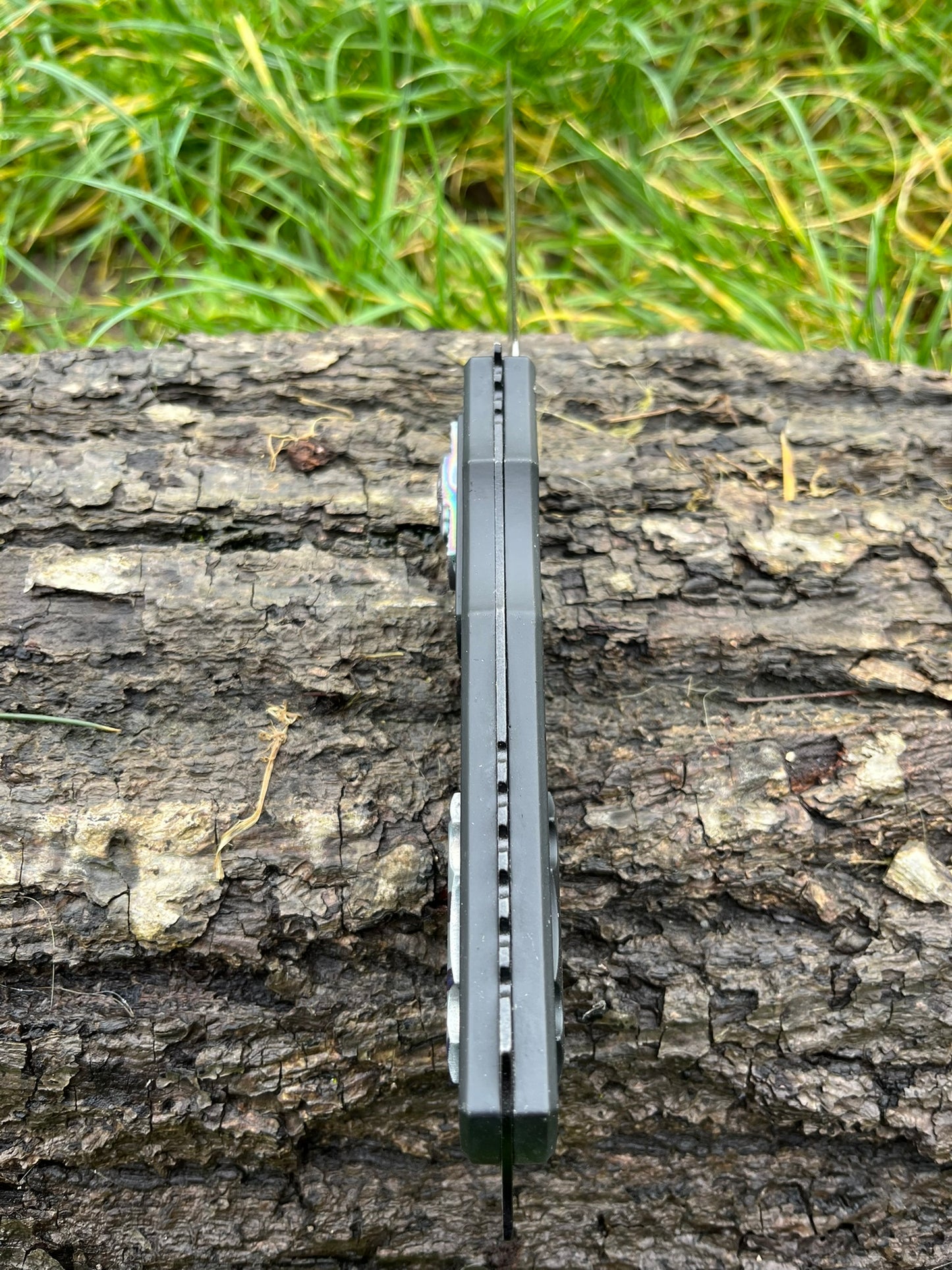 Couteau OTF Noir avec Motif Tête de Démon