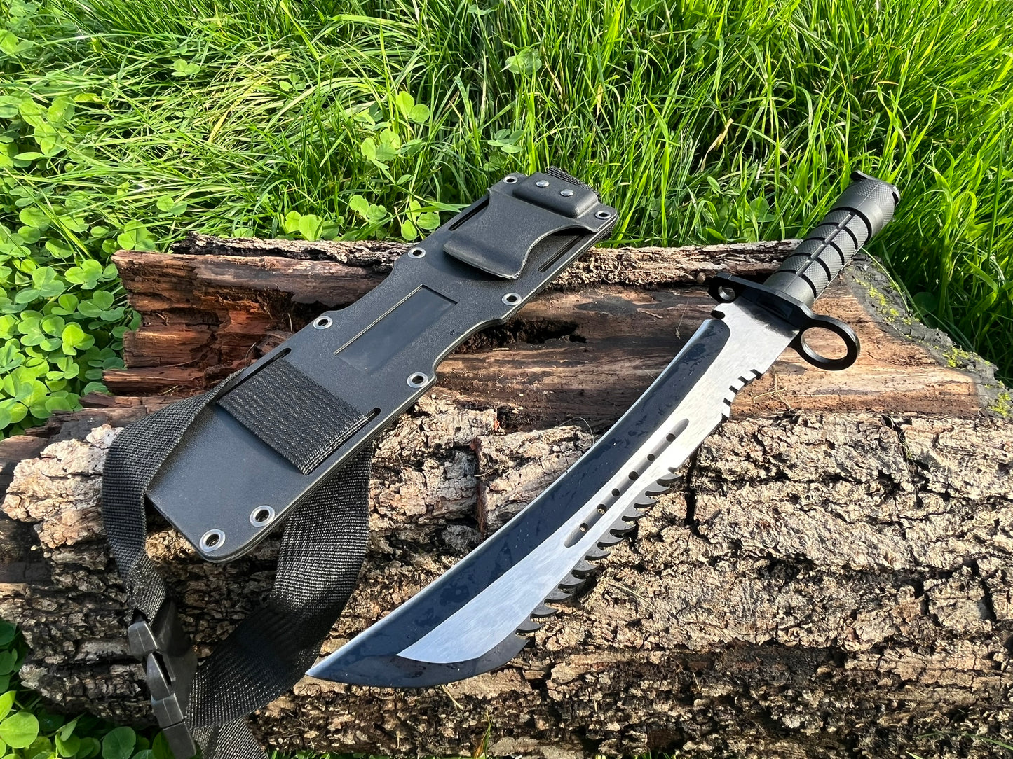 Baïonnette de combat Wolf warriors étui kydex