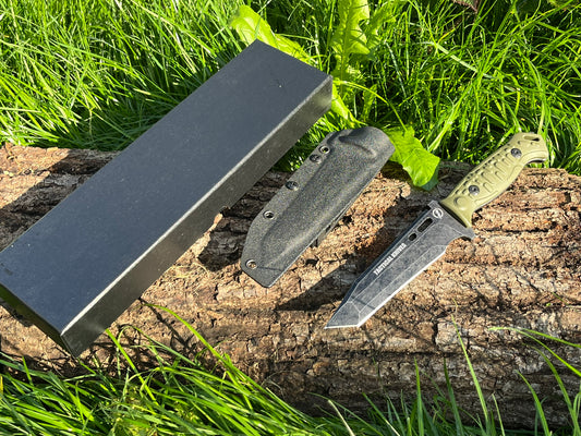 COUTEAU TACTICAL KNIVES lame D2 tanto fourreau KYDEX