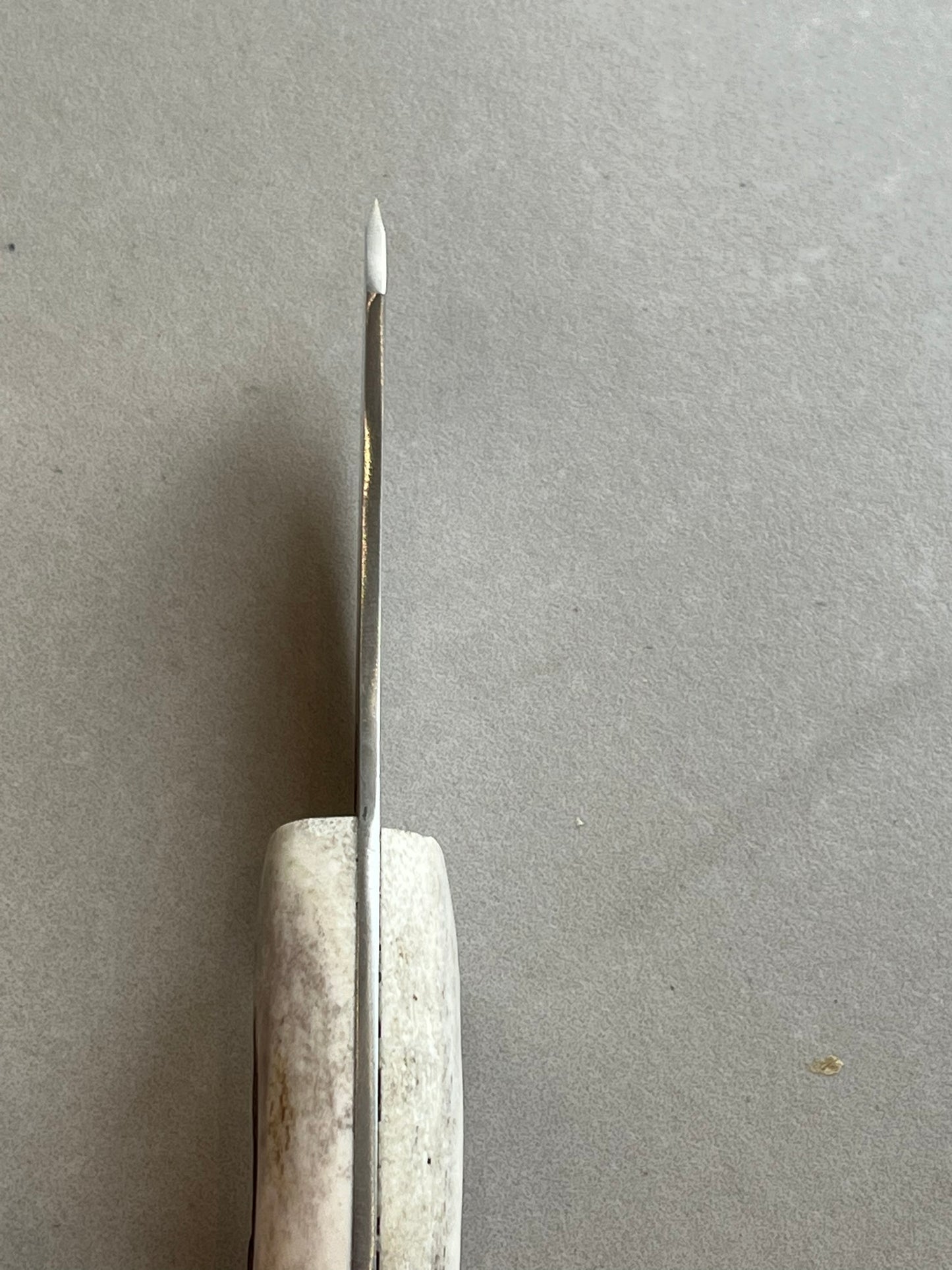 Couteau de dépèce forgé LLF manche bois de cerf série chasse