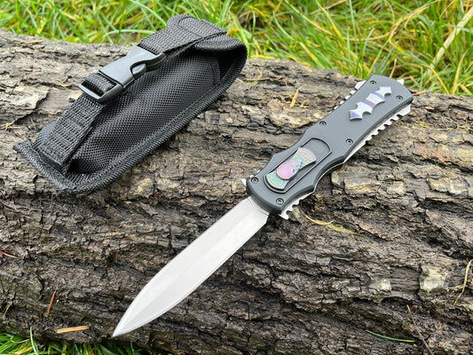 Couteau OTF Noir avec Motif Tête de Démon
