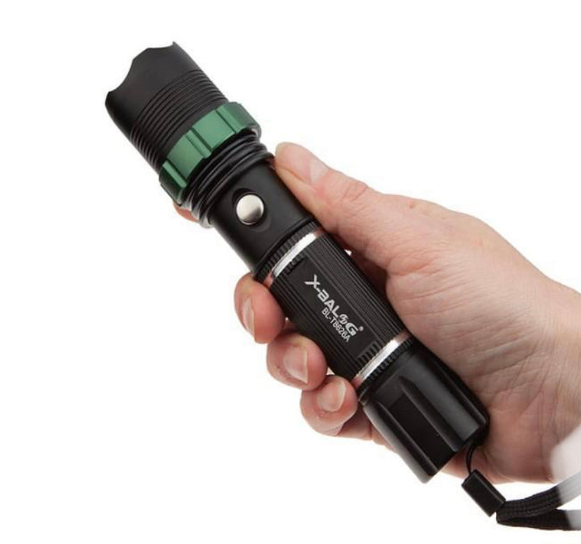 LAMPE TORCHE 5000 lumens