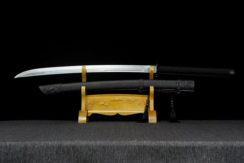 20241012_113002_068 Katana forgé main acier manganèse 115 cm – prêt à affûter