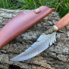 Captured_ecran2025-10-09183110 couteau droit lame plume acier 420 HC manche bois sculpté 26 cm vue principale