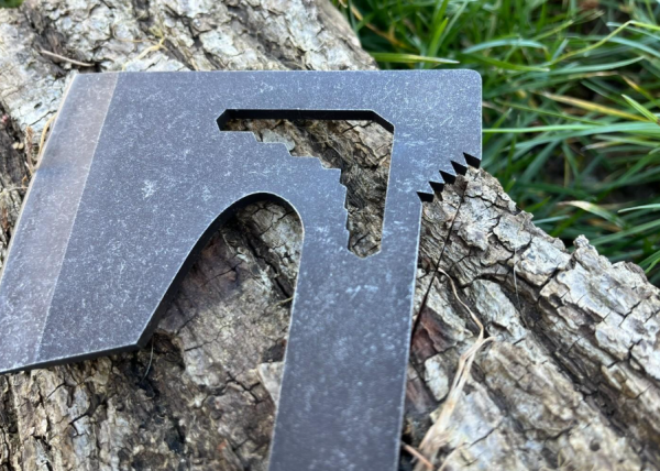 HACHETTE DE SURVIE 25CM MANCHE ERGONOMIQUE