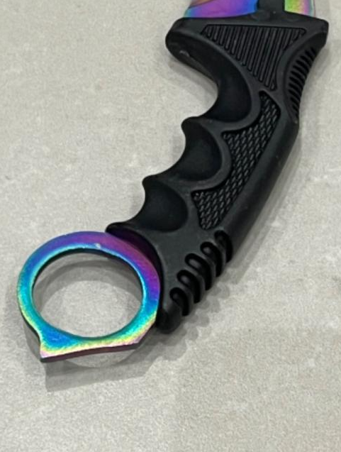 Captured_ecran2025-10-13152346 Karambit lame polychrome