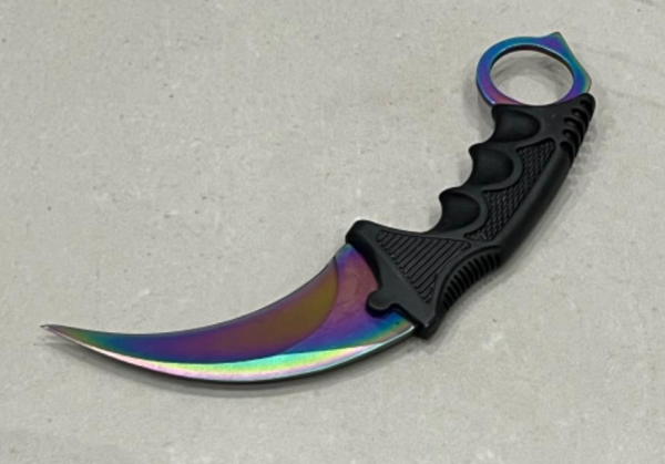 Captured_ecran2025-10-13152359 Karambit lame polychrome
