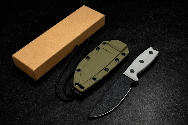ChatGPTImage12janv.2026_17_14_33 Couteau Bushcraft robuste 22.7 cm