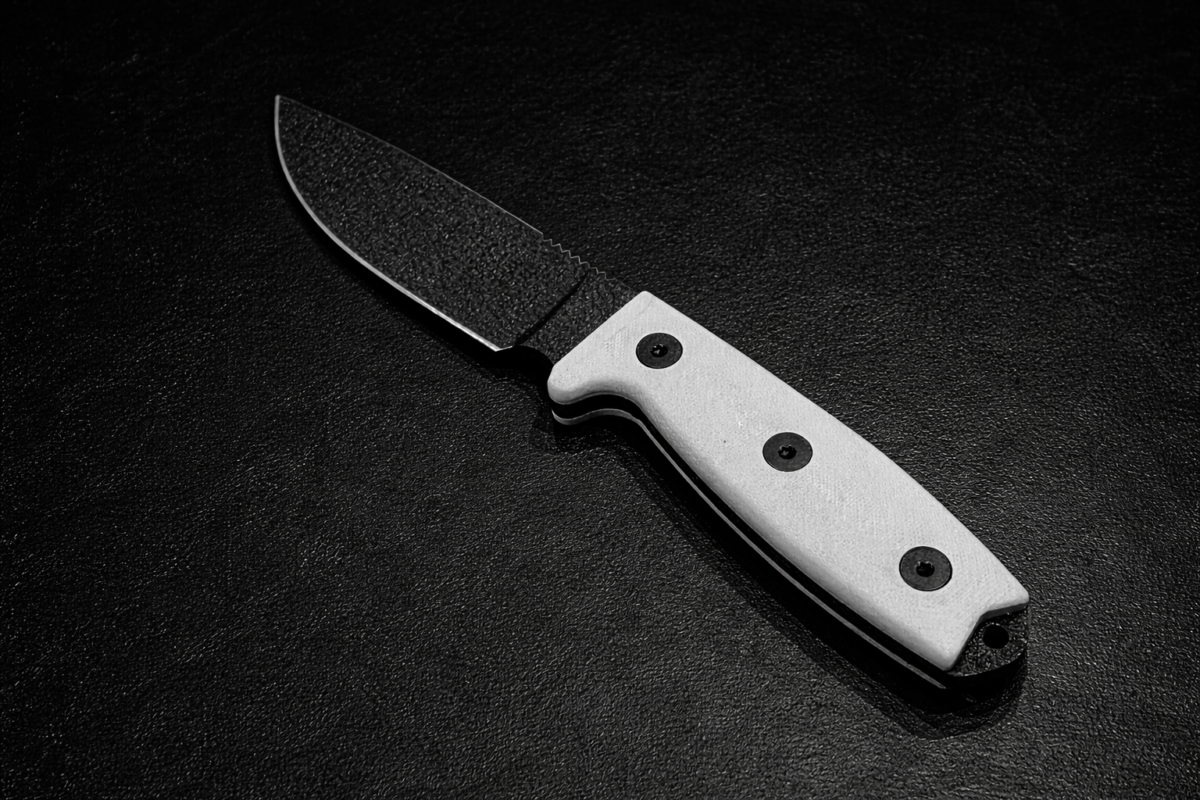 ChatGPTImage12janv.2026_17_18_15 Couteau Bushcraft robuste 22,7 cm – CPM S35VN & manche G10