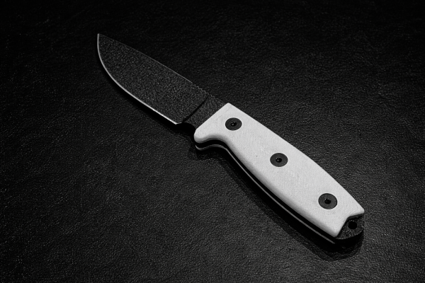 ChatGPTImage12janv.2026_17_18_15 Couteau Bushcraft robuste 22.7 cm