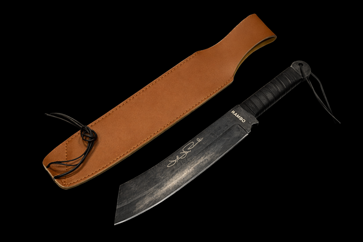 ChatGPTImage4janv.2026_17_54_24 couteau Rambo IV machette reproduction acier carbone monobloc poignée cuir étui cuir vue principale