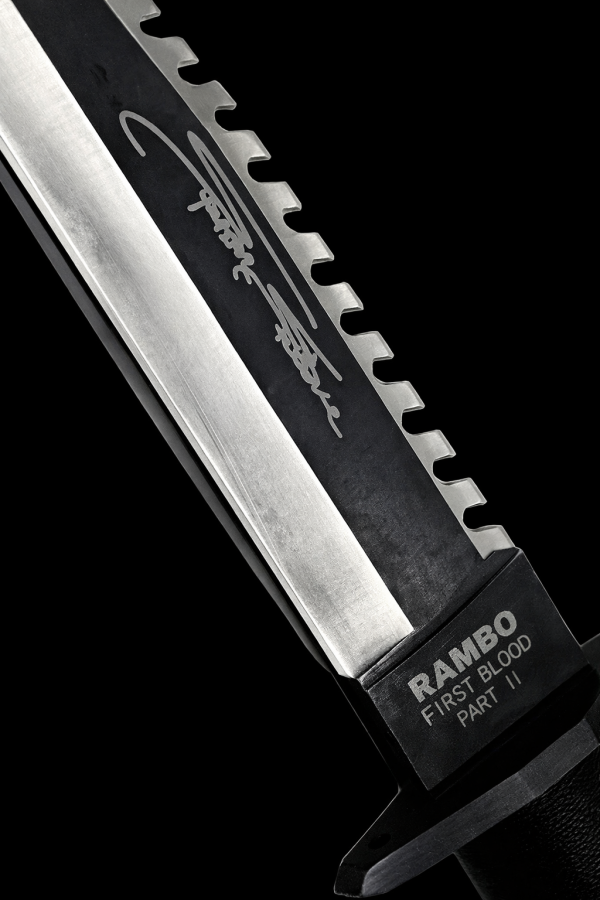 ChatGPT_Image_4_janv._2026_17_43_25 COUTEAU RAMBO II