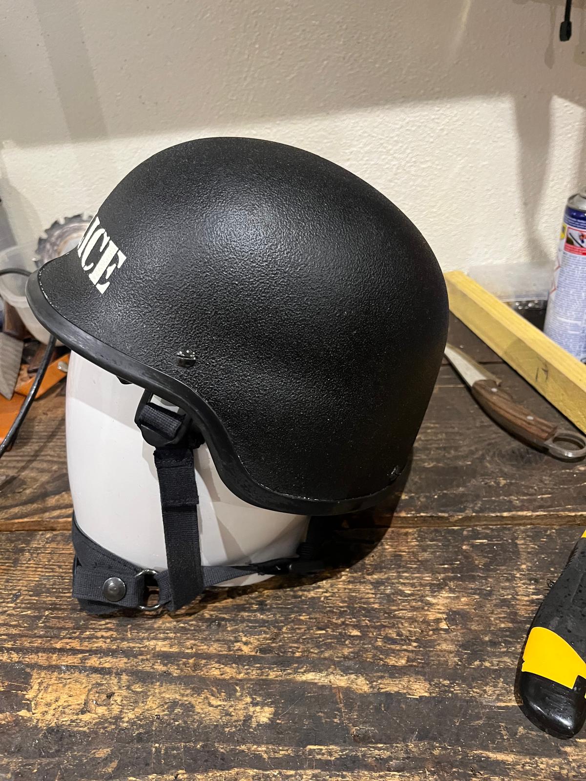 IMG-20251107-WA0030 Casque de protection PASGT POLICE NIJ3A aramide