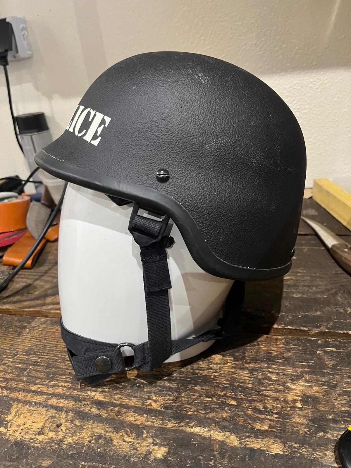 IMG-20251107-WA0031 Casque de protection PASGT POLICE NIJ3A aramide