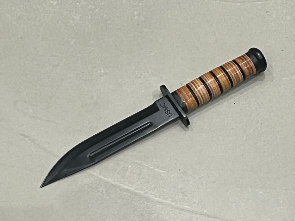 Couteau droit 5mm d'épaisseur USMC 32cm