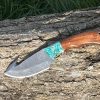 Couteau à dépecer/bushcraft avec crochet damas forgé LLF 21cm couleur au choix