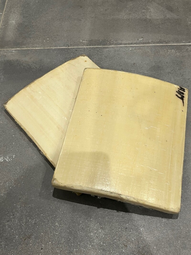 plaques de protection NIJ III+ polyéthylène 25x30 cm surplus italien vue principale