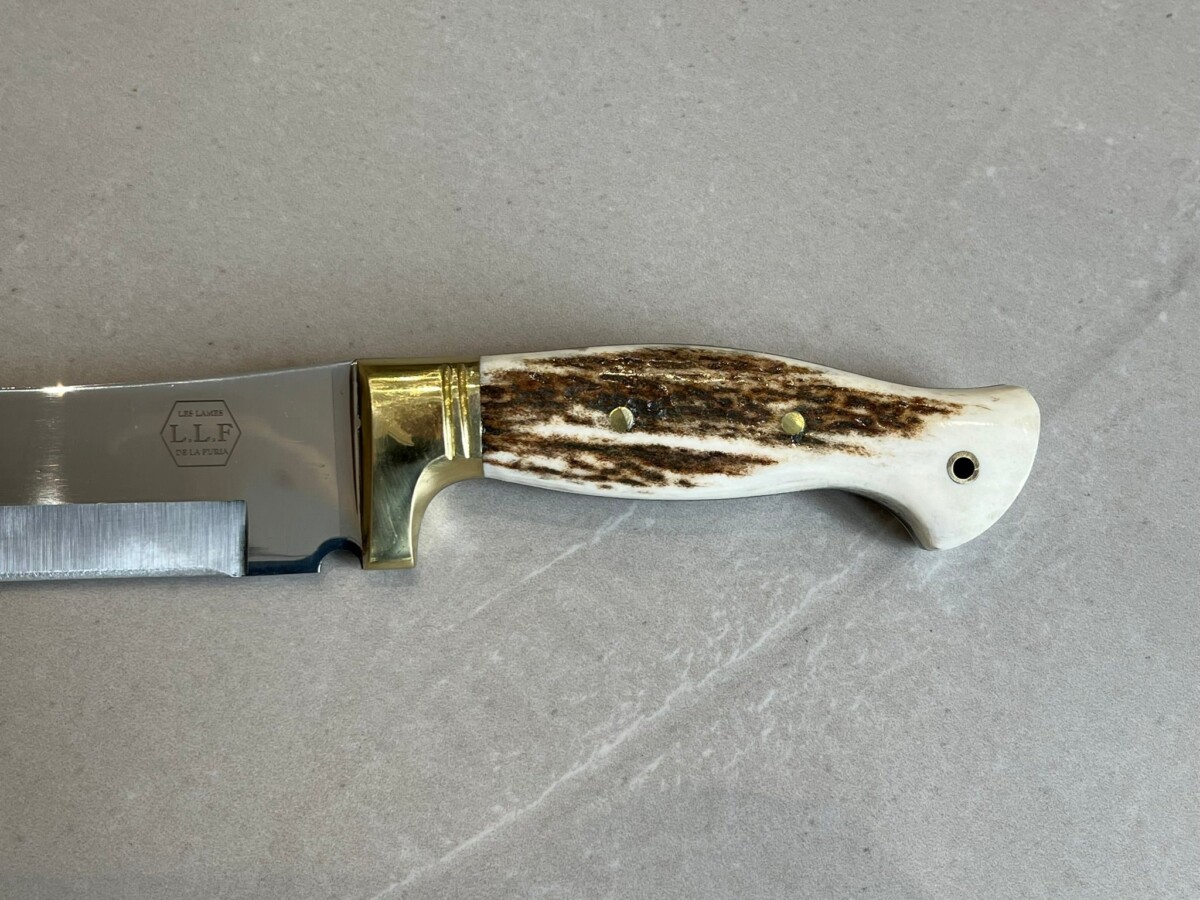 couteau droit forgé LLF 44 cm acier 4034 lame 31,5 cm manche bois de cerf