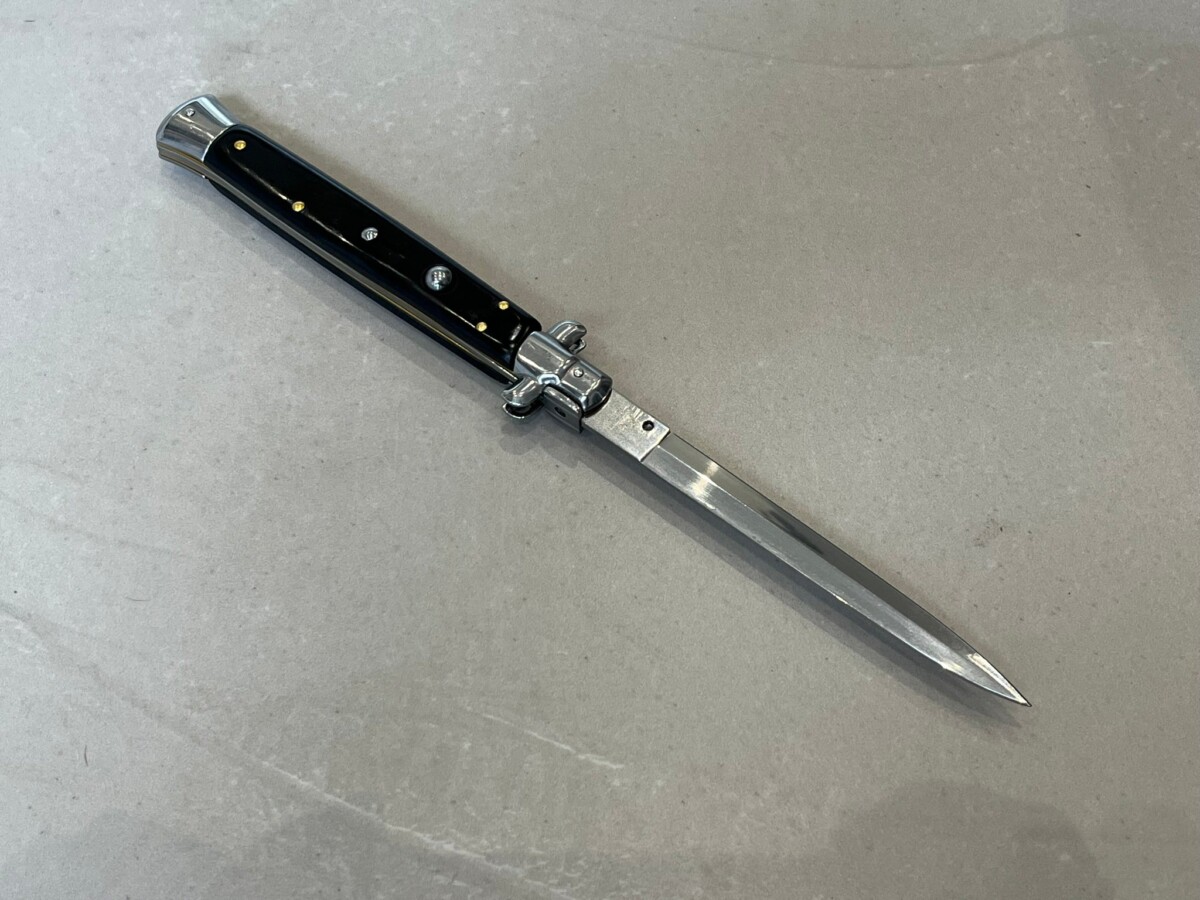 IMG_1341 Couteau stiletto automatique XXL 33cm