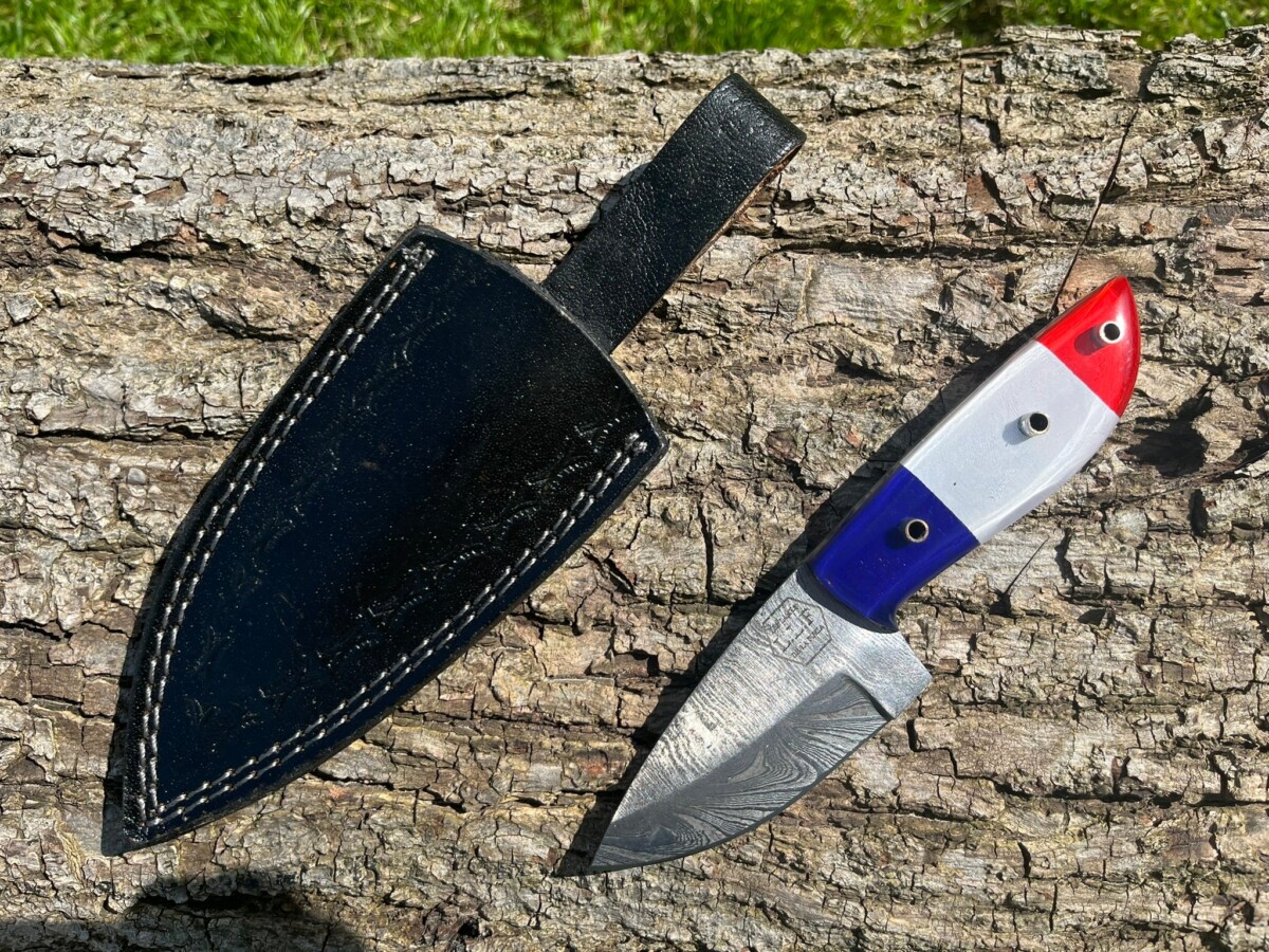 couteau damas forge LLF 18 cm edition patriote depecage bushcraft lame epaisse etui cuir