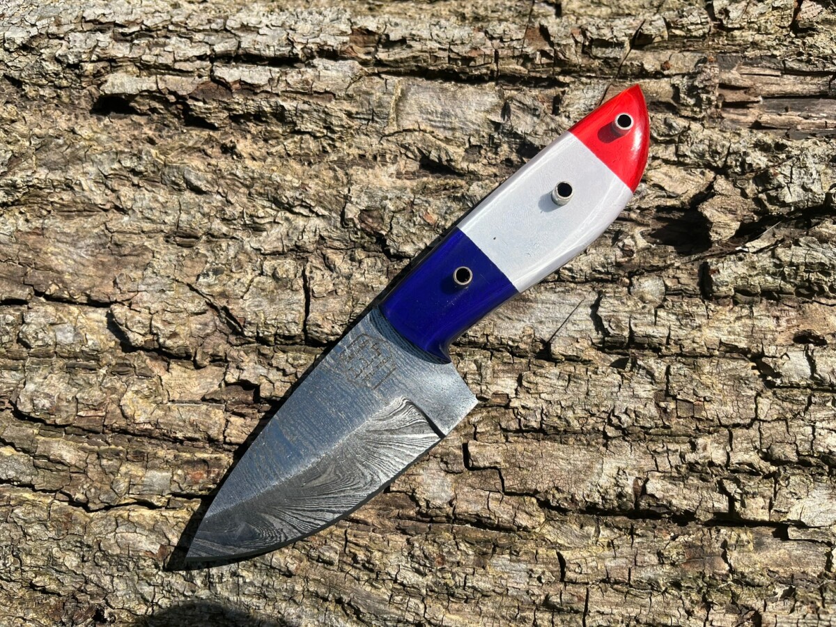 Couteau à dépecer damas forgé LLF 18cm édition patriote