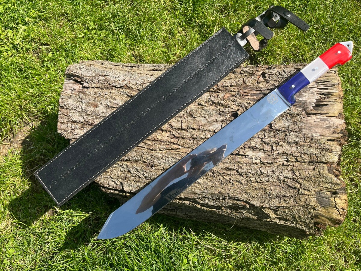 machette forgee LLF 60 cm edition patriote lame epaisse 1095 bushcraft debroussaillage etui cuir