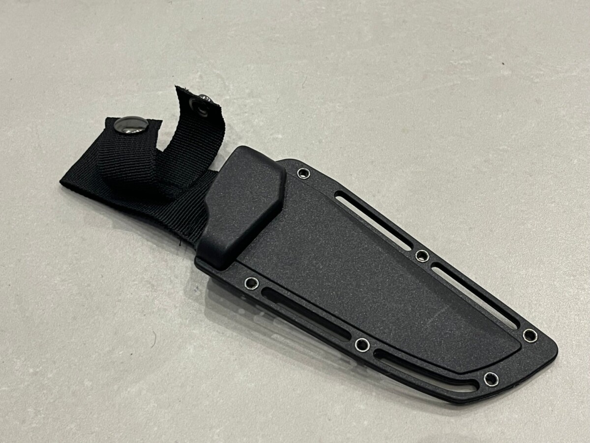 IMG_1691 Couteau tracker APEX bushcraft noir + firesteel étui kydex