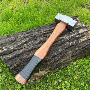 marteau viking une main forgé LLF V2 acier 1095 manche bois de rose cuir gravé nordique vue principale