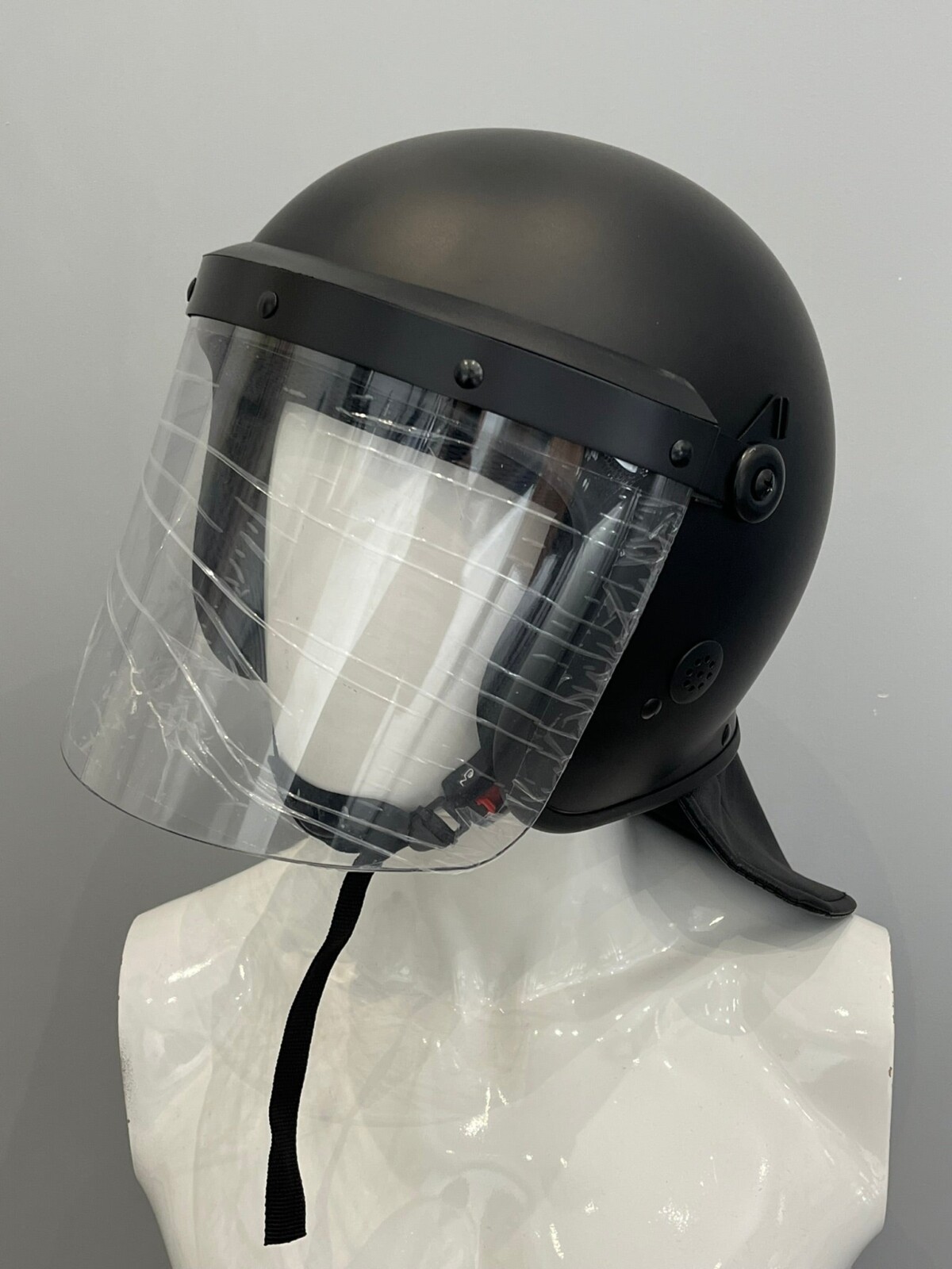 IMG_2309 Casque de protection faciale renforcée Noir taille M/L Avec Visière