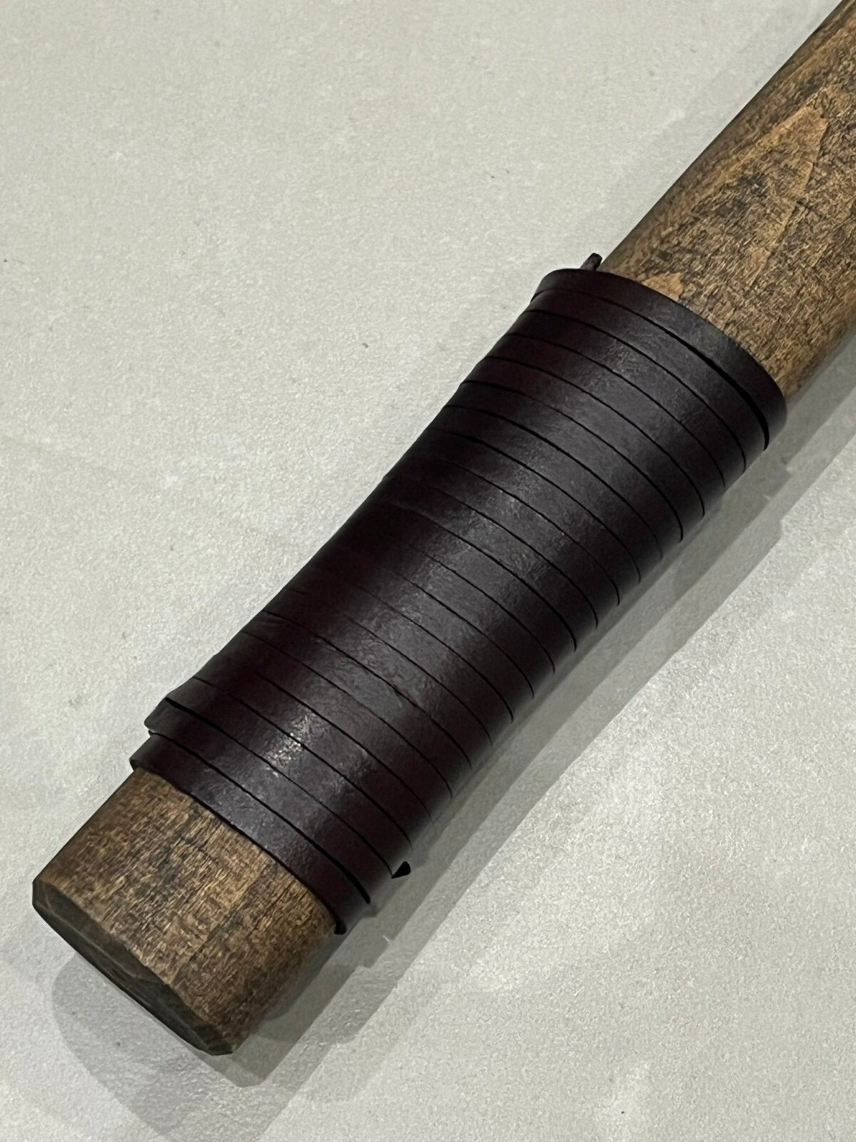 IMG_2688 marteau templier forgé LLF 30 cm acier 1055 gravure Deus Vult