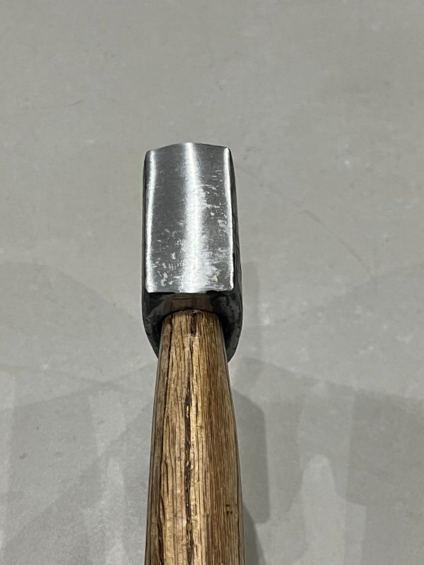 IMG_2694 hache viking acier 1055 brut manche hetre 39 cm