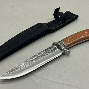 couteau loup russe manche bois de hêtre acier 420HC lame gravée étui nylon LLF vue principale