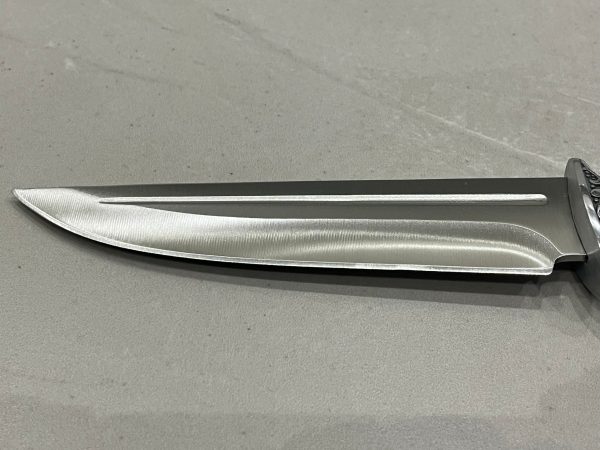 Couteau Russe lame à gouttière