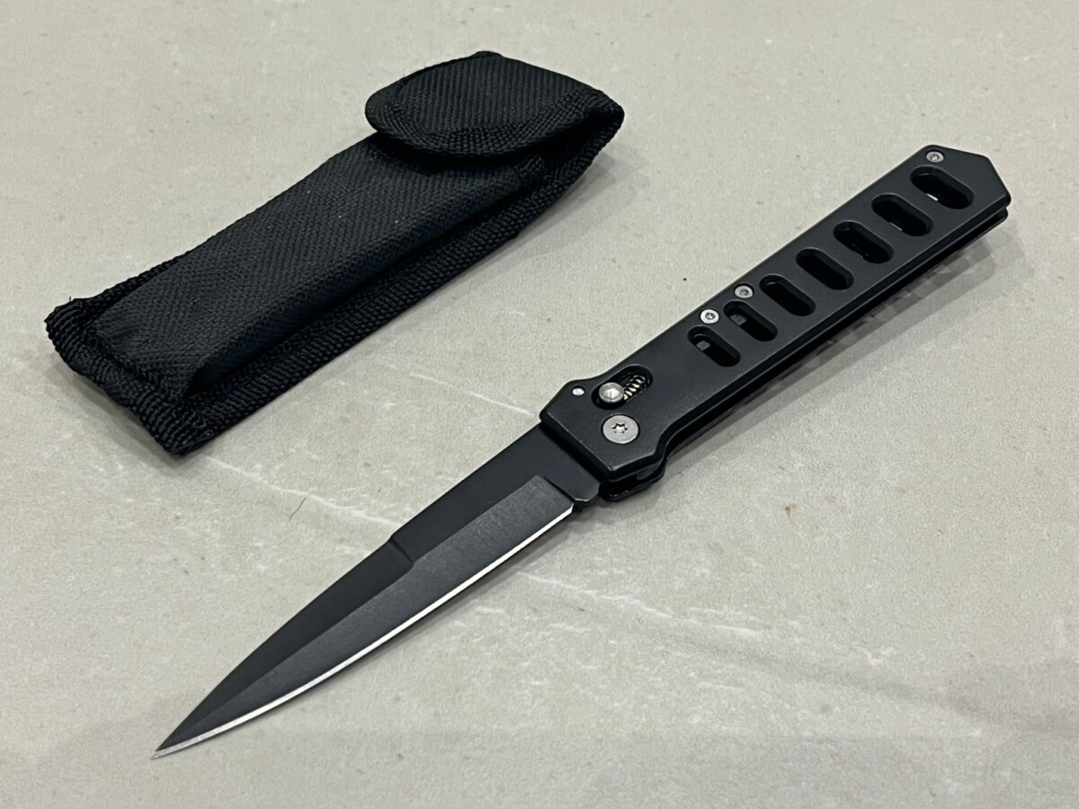 Couteau pliant - lame spear point - étui