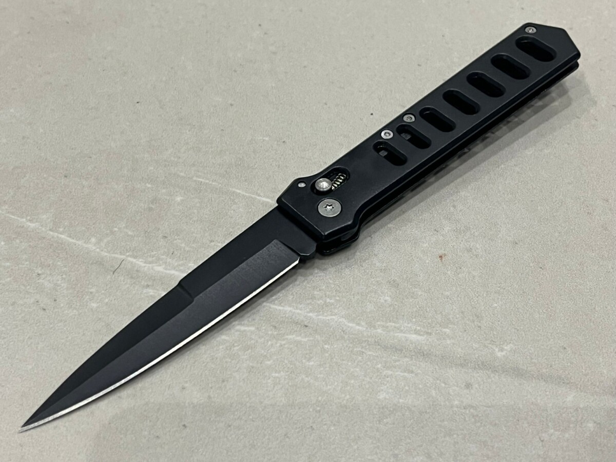 Couteau pliant lame Spear Point avec étui