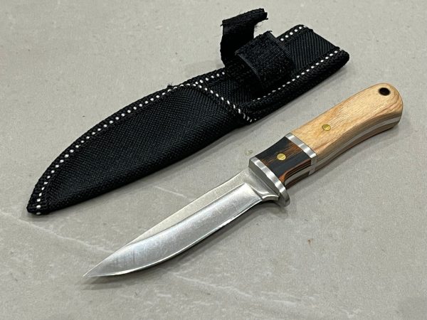 couteau droit 16 cm full tang acier 440 poli mitre coloree fourreau compact