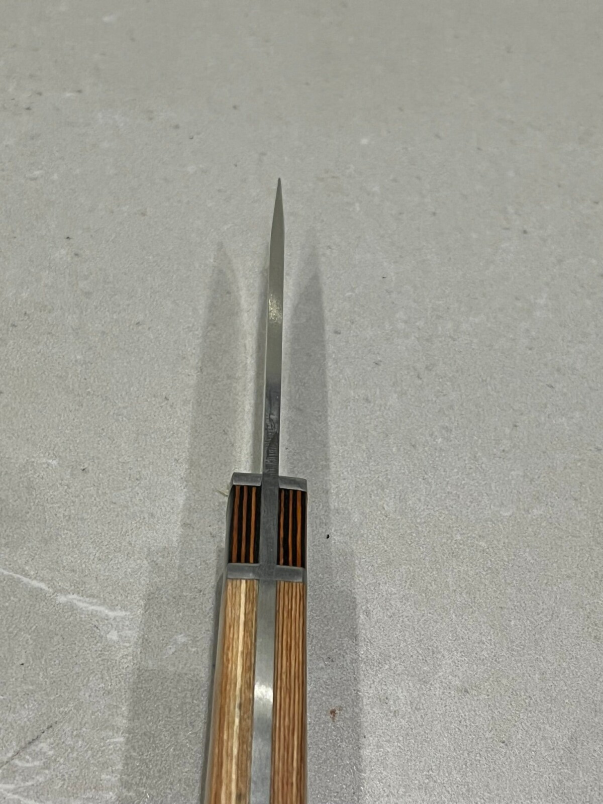couteau droit 16 cm full tang acier poli mitre colorée