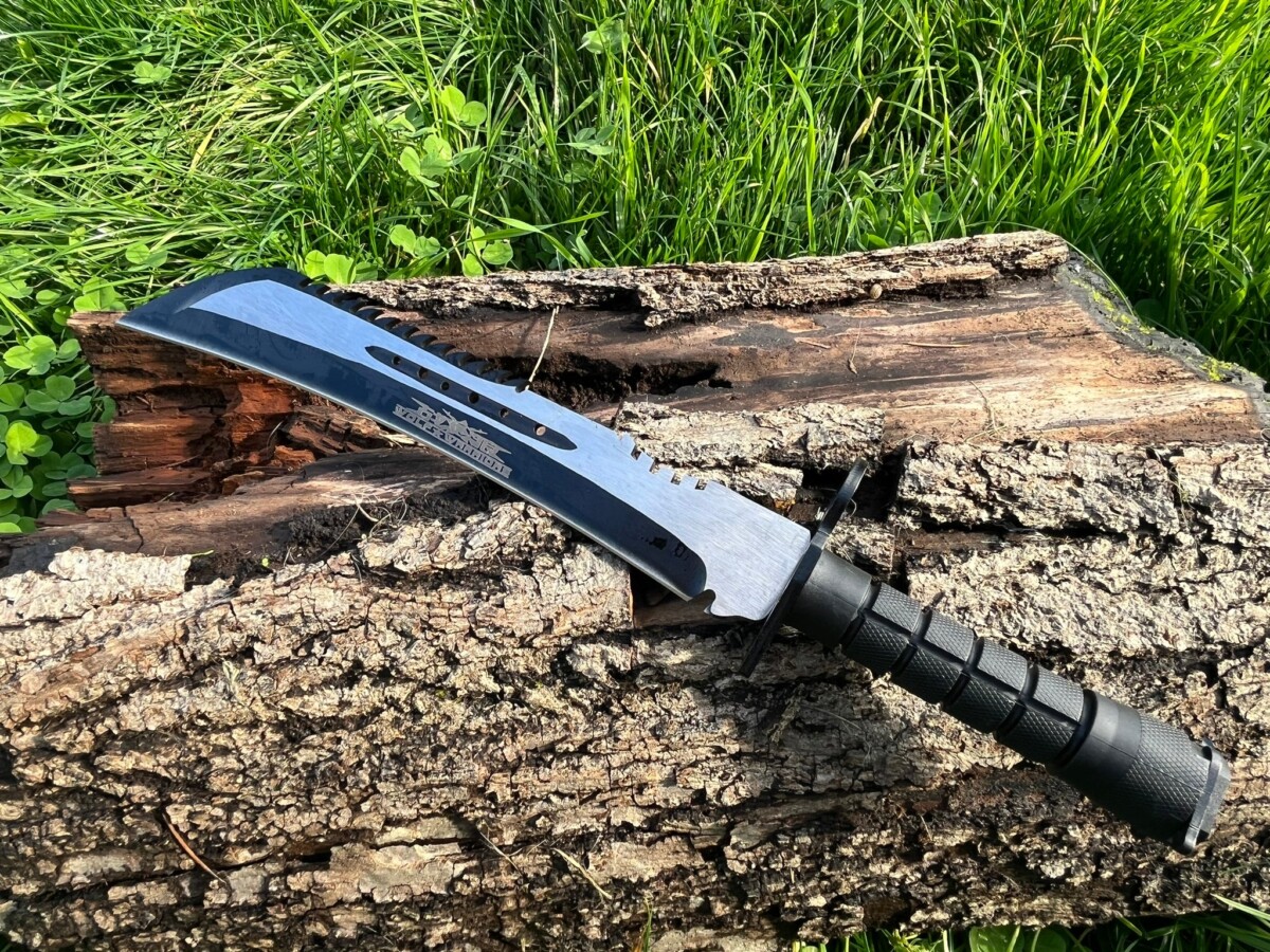 Baïonnette Massive & Design Brut étui kydex